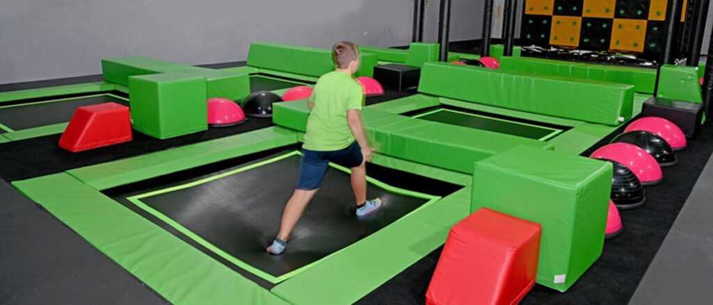 Trampoline Park (1)